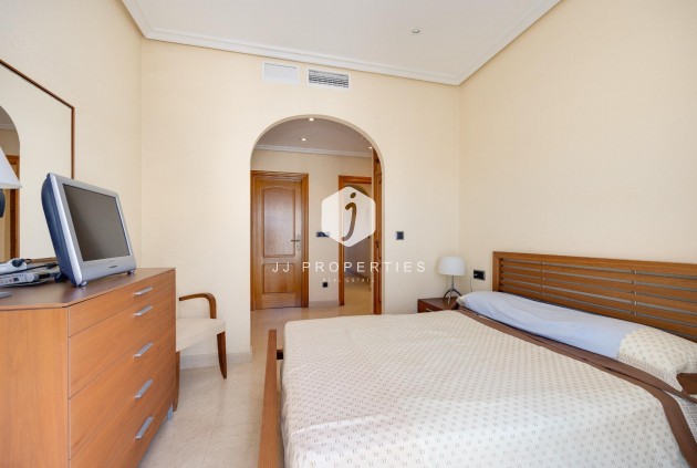 Segunda mano - Apartamento / piso -
Torrevieja - Paseo maritimo