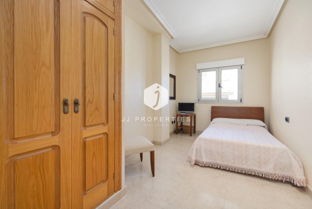 Segunda mano - Apartamento / piso -
Torrevieja - Paseo maritimo