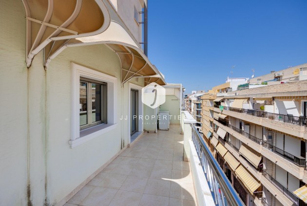 Segunda mano - Apartamento / piso -
Torrevieja - Paseo maritimo