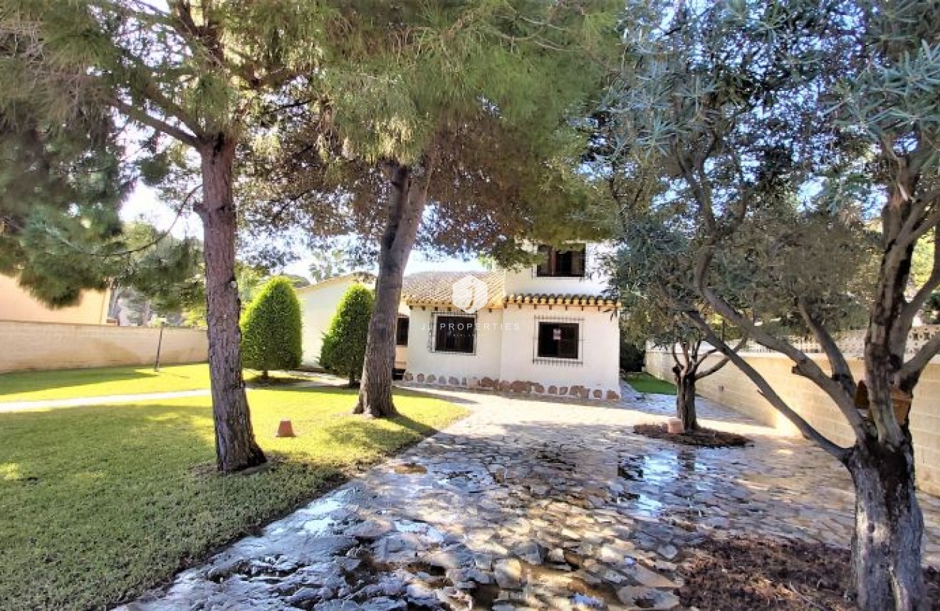 Segunda mano - Villa -
Torrevieja - Costa Blanca