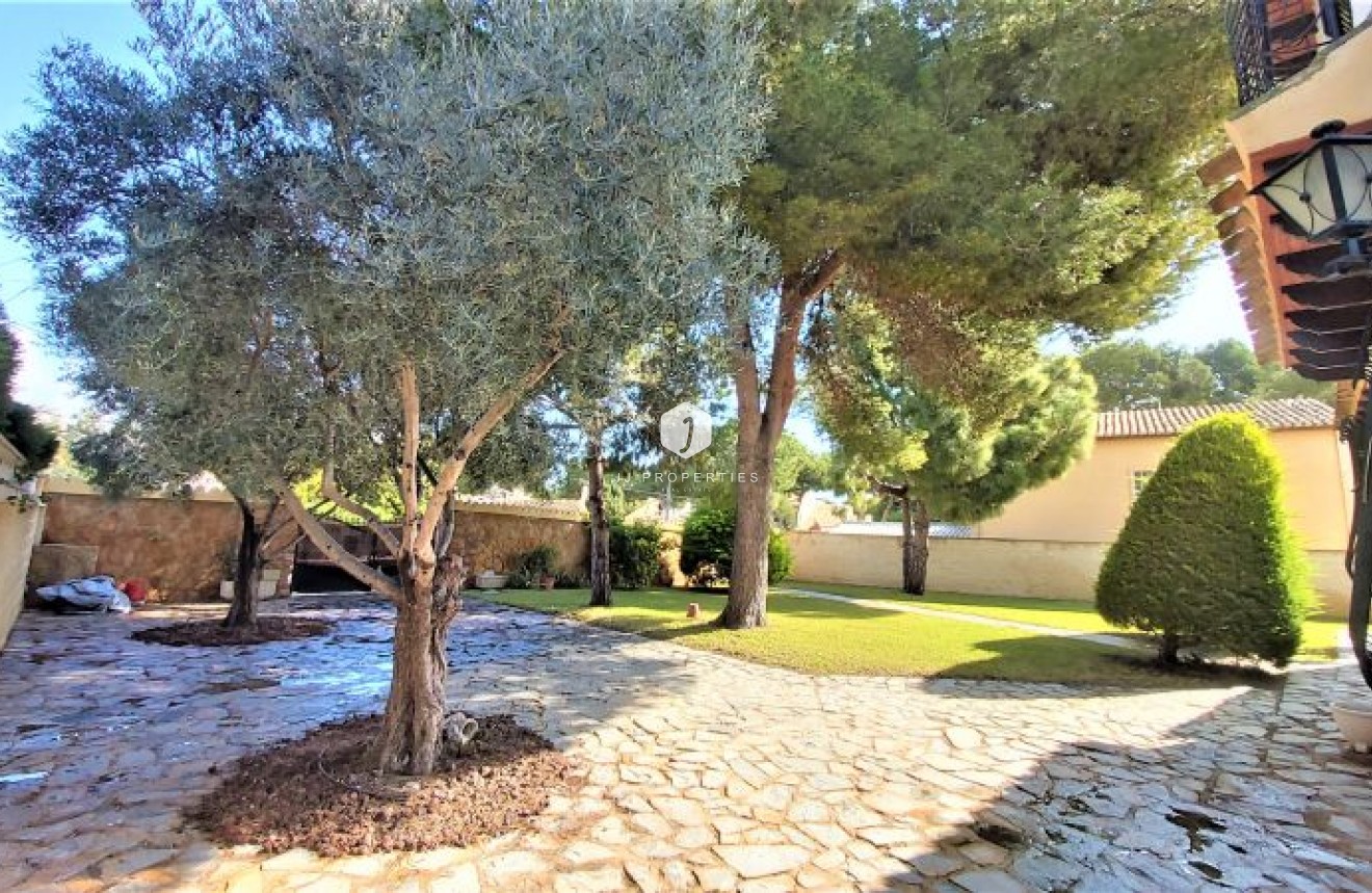 Segunda mano - Villa -
Torrevieja - Costa Blanca