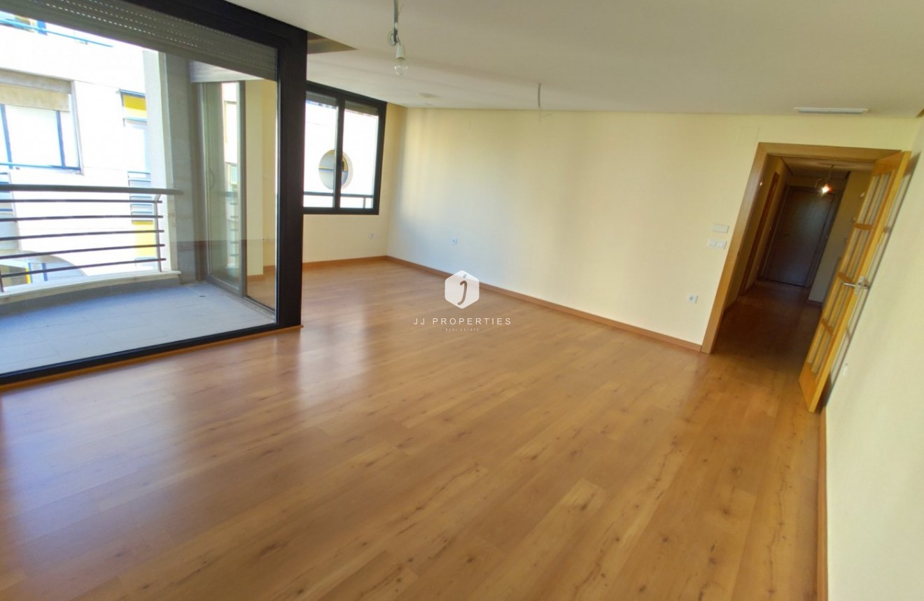 Segunda mano - Apartamento / piso -
Torrevieja - Puerto