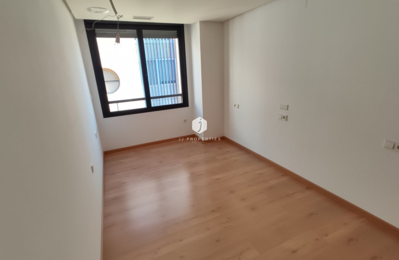 Segunda mano - Apartamento / piso -
Torrevieja - Puerto