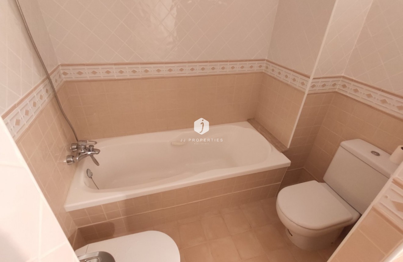 Segunda mano - Apartamento / piso -
Torrevieja - Puerto