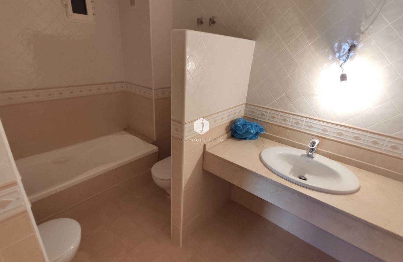 Segunda mano - Apartamento / piso -
Torrevieja - Puerto