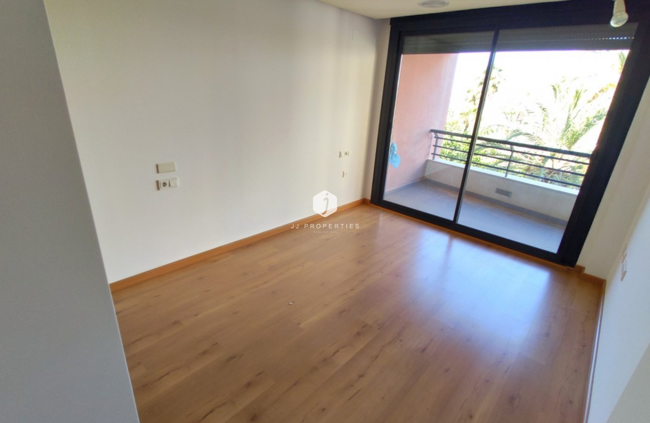 Segunda mano - Apartamento / piso -
Torrevieja - Puerto