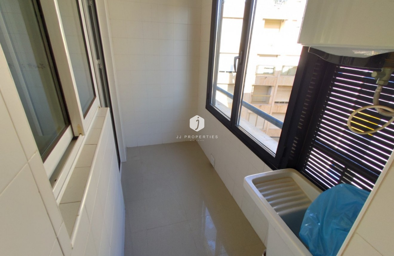 Segunda mano - Apartamento / piso -
Torrevieja - Puerto