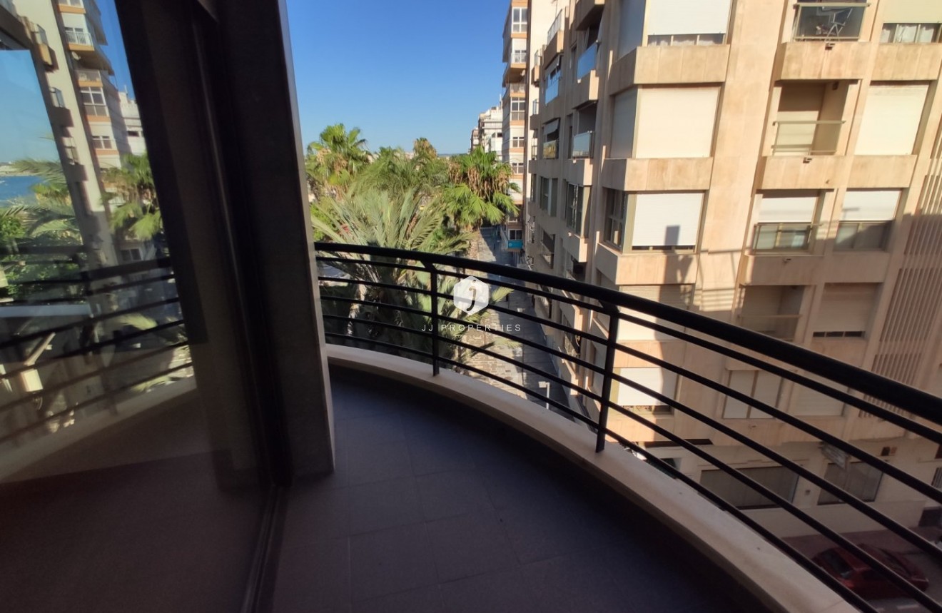 Segunda mano - Apartamento / piso -
Torrevieja - Puerto