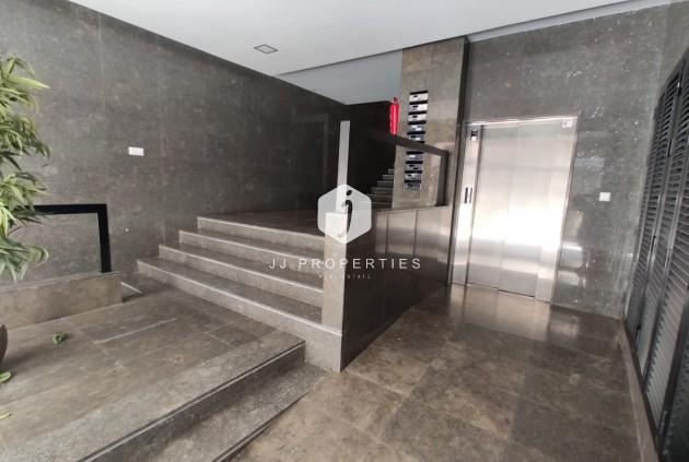 Segunda mano - Apartamento / piso -
Torrevieja - Puerto