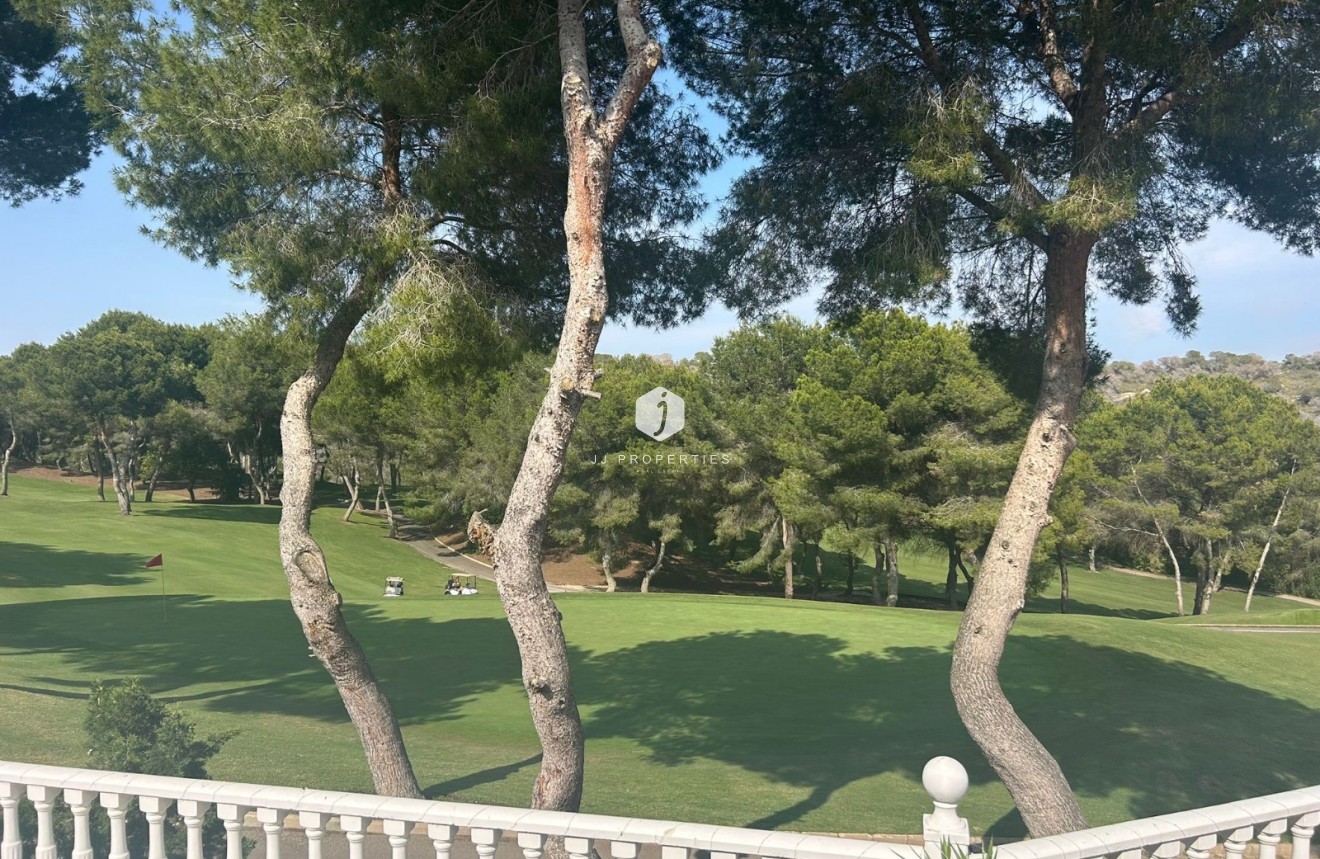 Aus zweiter Hand - Villa -
Orihuela Costa - Costa Blanca