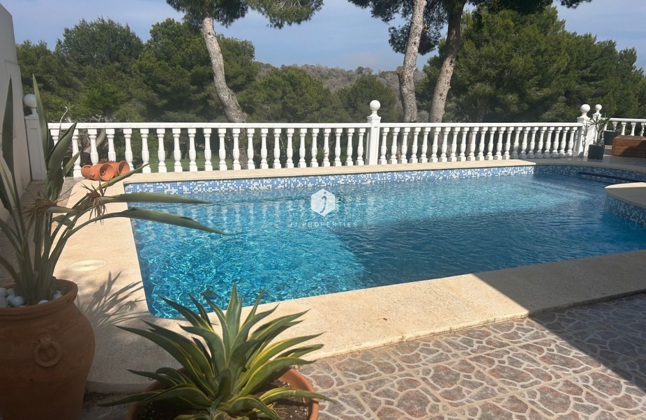 Aus zweiter Hand - Villa -
Orihuela Costa - Costa Blanca