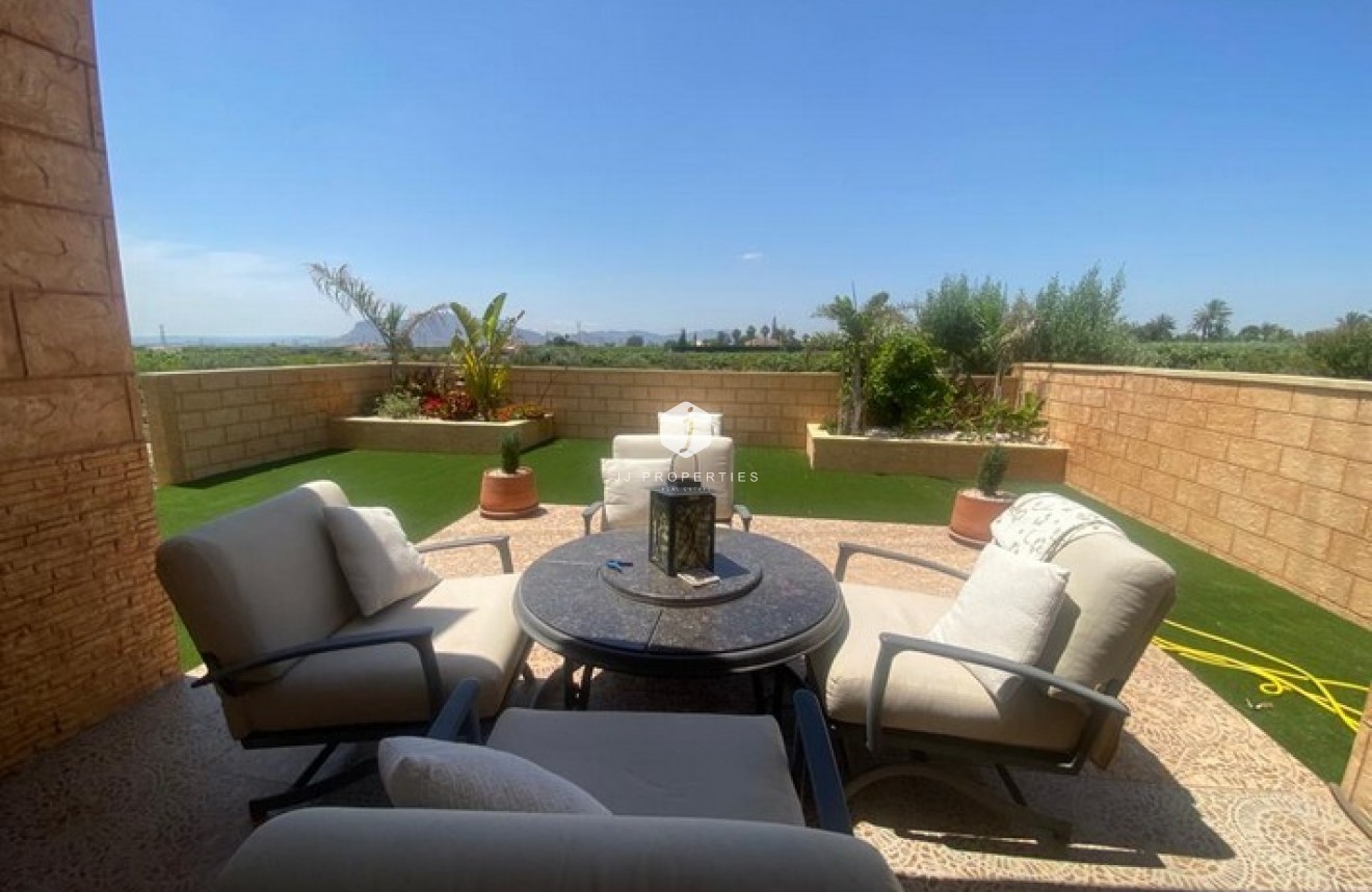 Segunda mano - Casa de campo -
Albatera - Inland