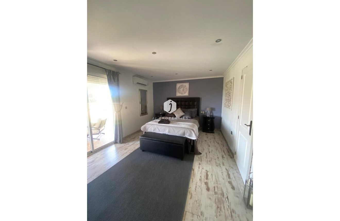 Segunda mano - Casa de campo -
Albatera - Inland