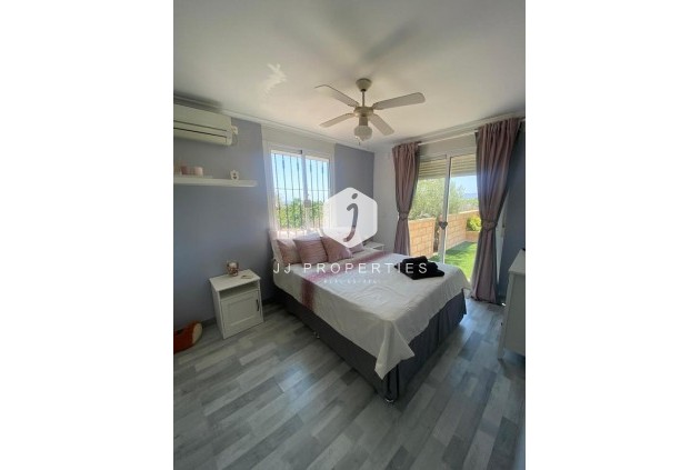 Segunda mano - Casa de campo -
Albatera - Inland