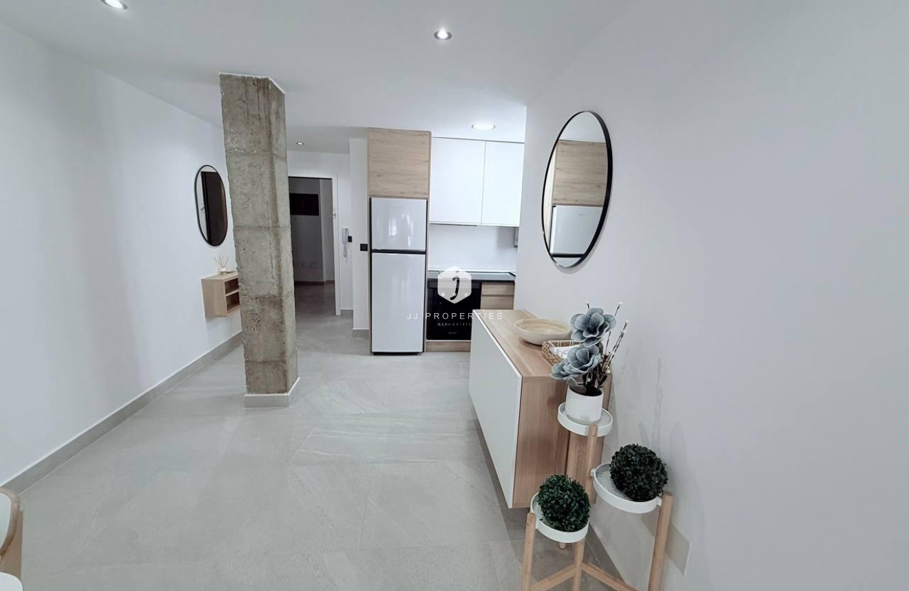 Segunda mano - Apartamento / piso -
Torrevieja - La Mata