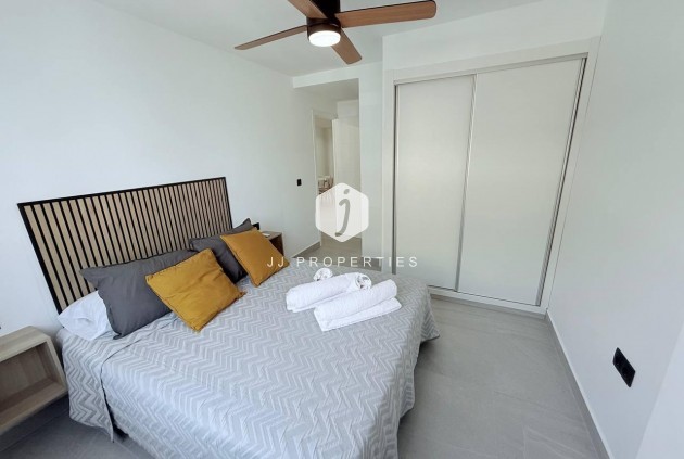 Segunda mano - Apartamento / piso -
Torrevieja - La Mata