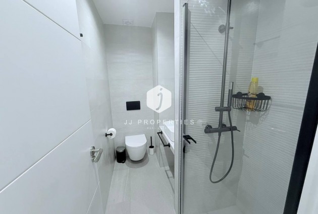 Segunda mano - Apartamento / piso -
Torrevieja - La Mata