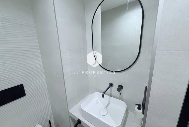 Segunda mano - Apartamento / piso -
Torrevieja - La Mata