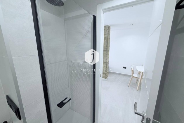 Segunda mano - Apartamento / piso -
Torrevieja - La Mata