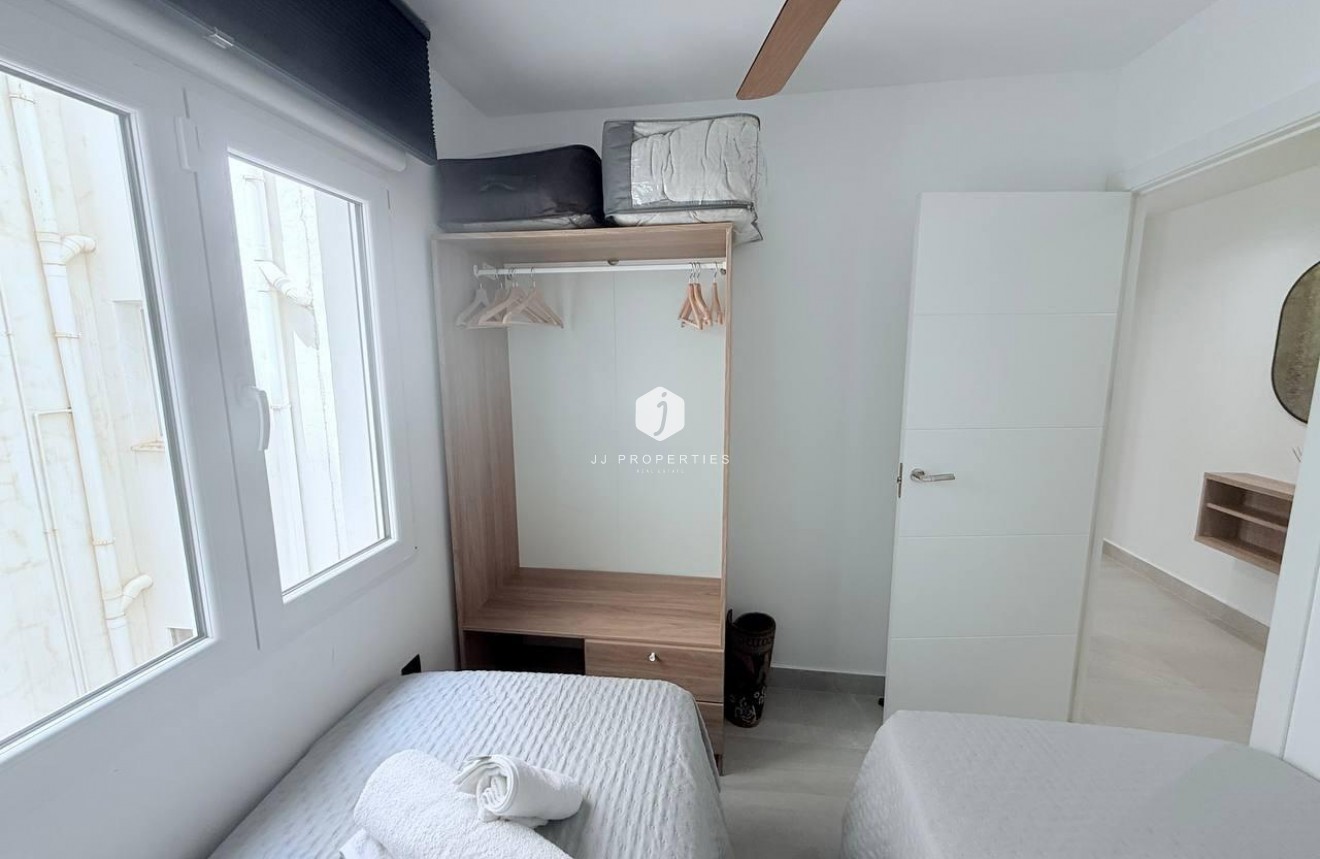 Segunda mano - Apartamento / piso -
Torrevieja - La Mata