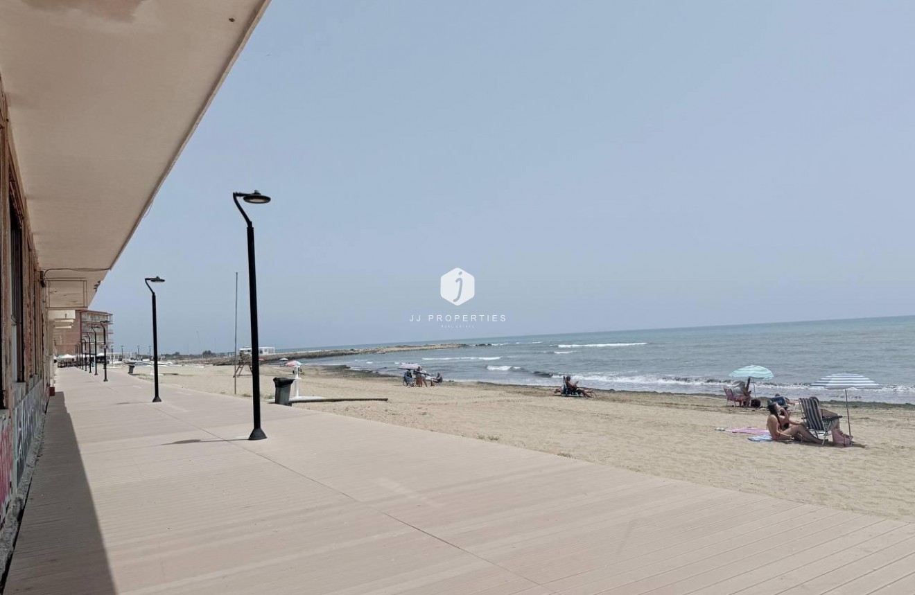 Segunda mano - Apartamento / piso -
Torrevieja - La Mata