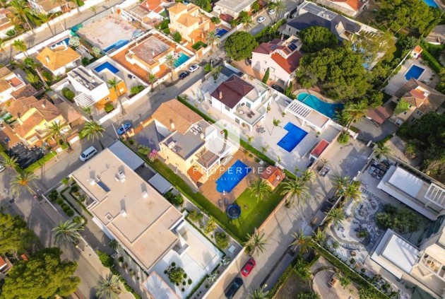 D'occasion - Villa -
Cabo Roig - Costa Blanca