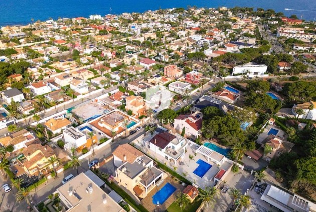 D'occasion - Villa -
Cabo Roig - Costa Blanca