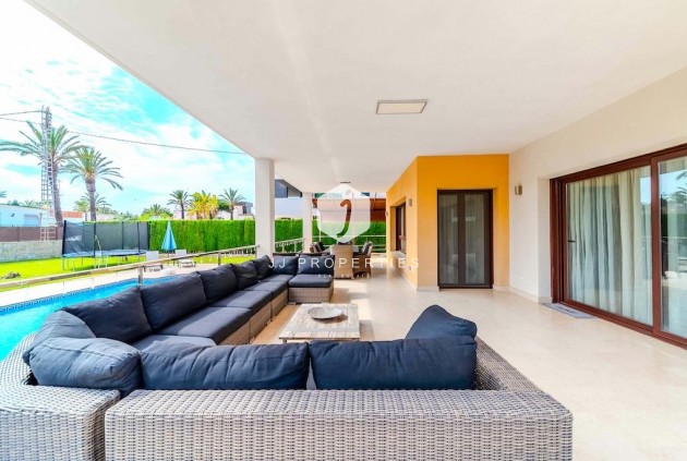 D'occasion - Villa -
Cabo Roig - Costa Blanca