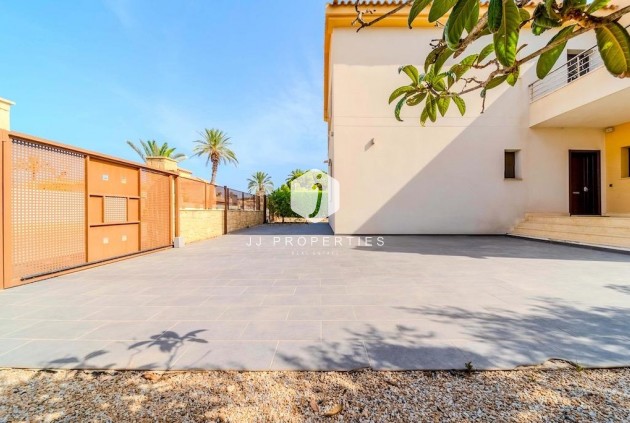 D'occasion - Villa -
Cabo Roig - Costa Blanca