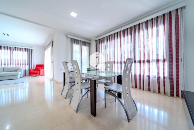 D'occasion - Villa -
Cabo Roig - Costa Blanca