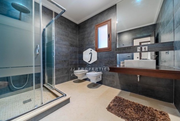 D'occasion - Villa -
Cabo Roig - Costa Blanca