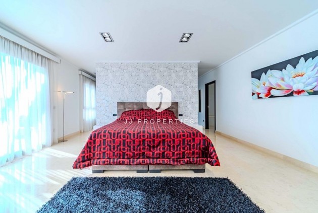 D'occasion - Villa -
Cabo Roig - Costa Blanca