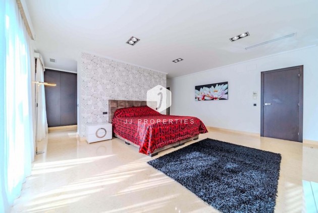 D'occasion - Villa -
Cabo Roig - Costa Blanca