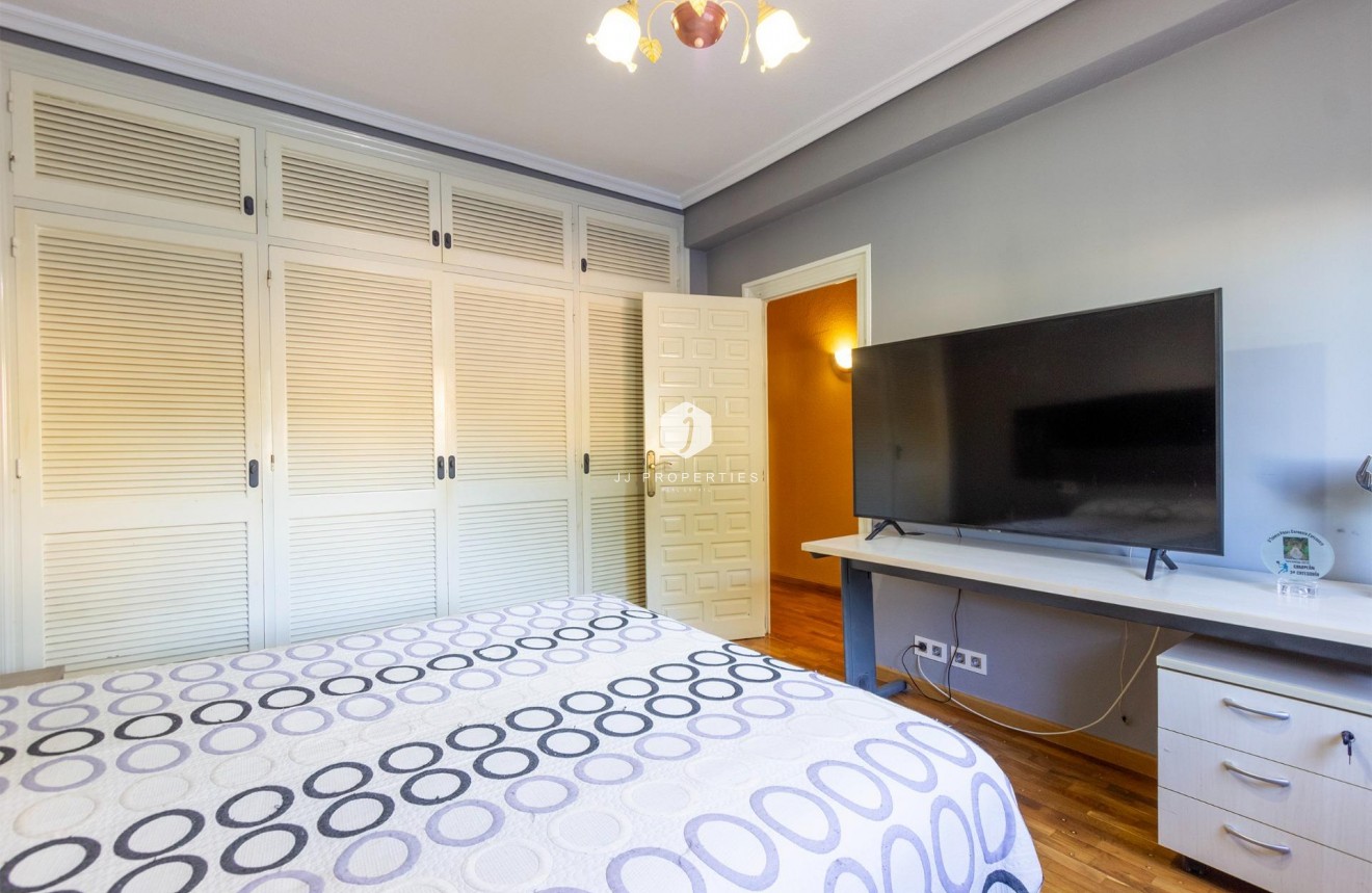 Segunda mano - Villa -
Torrevieja - Los Balcones