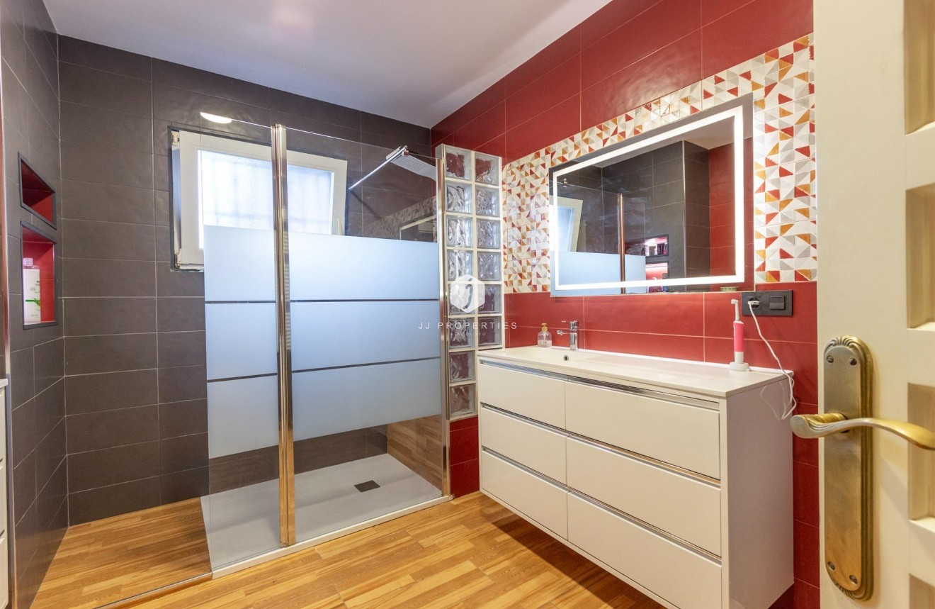 Segunda mano - Villa -
Torrevieja - Los Balcones