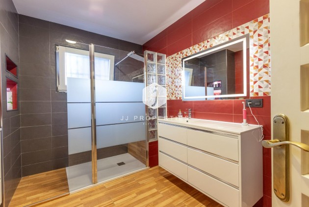 Segunda mano - Villa -
Torrevieja - Los Balcones