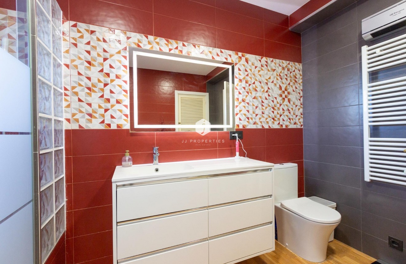 Segunda mano - Villa -
Torrevieja - Los Balcones