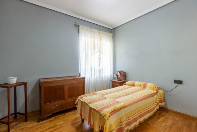 Segunda mano - Villa -
Torrevieja - Los Balcones