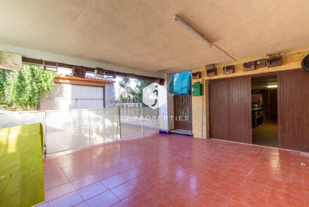 Segunda mano - Villa -
Torrevieja - Los Balcones