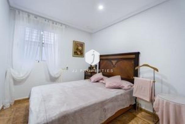 Segunda mano - Apartamento / piso -
Torrevieja - Playa del Cura