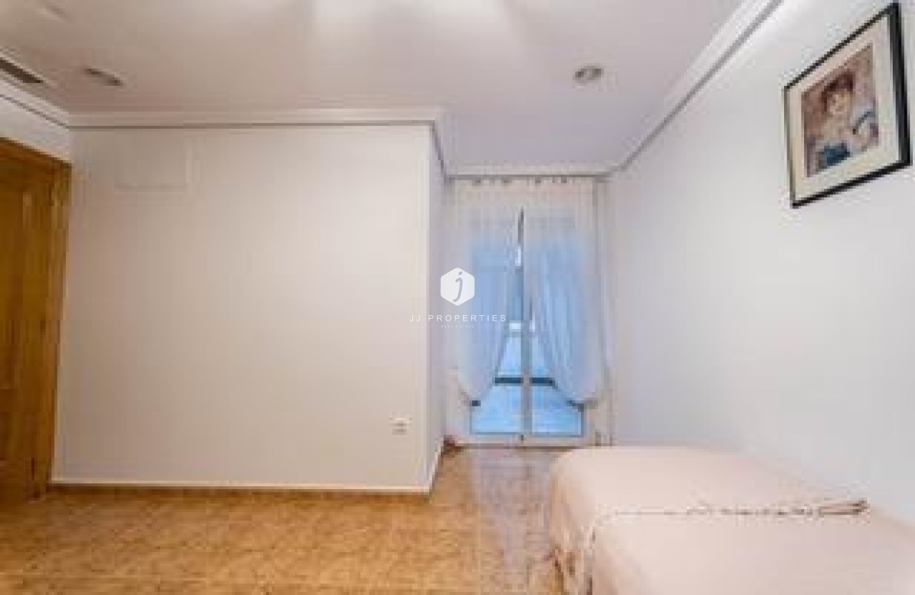 Segunda mano - Apartamento / piso -
Torrevieja - Playa del Cura