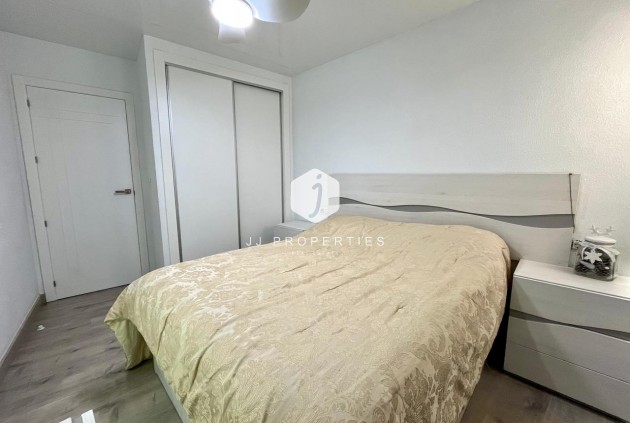 D'occasion - Appartement -
Torrevieja - Costa Blanca