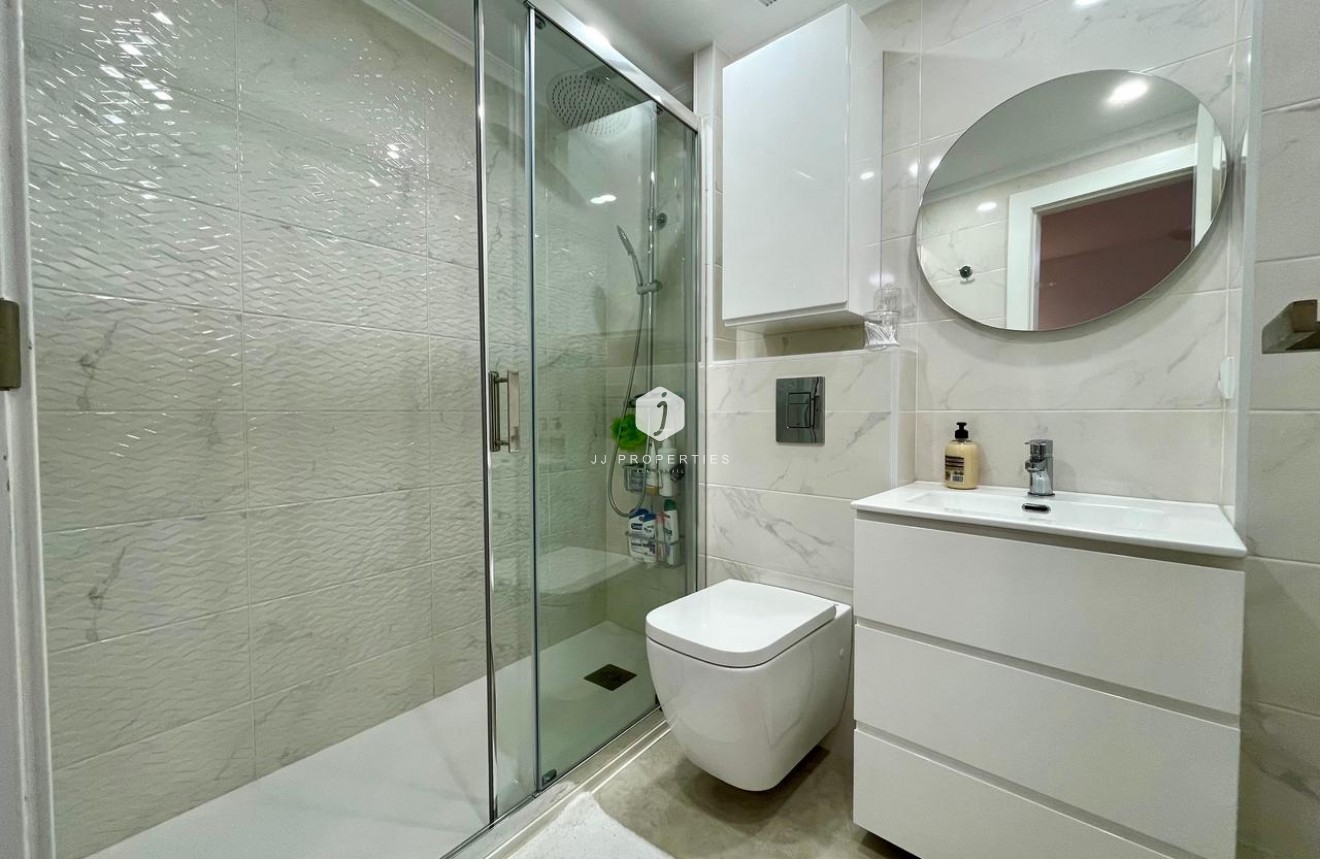 D'occasion - Appartement -
Torrevieja - Costa Blanca