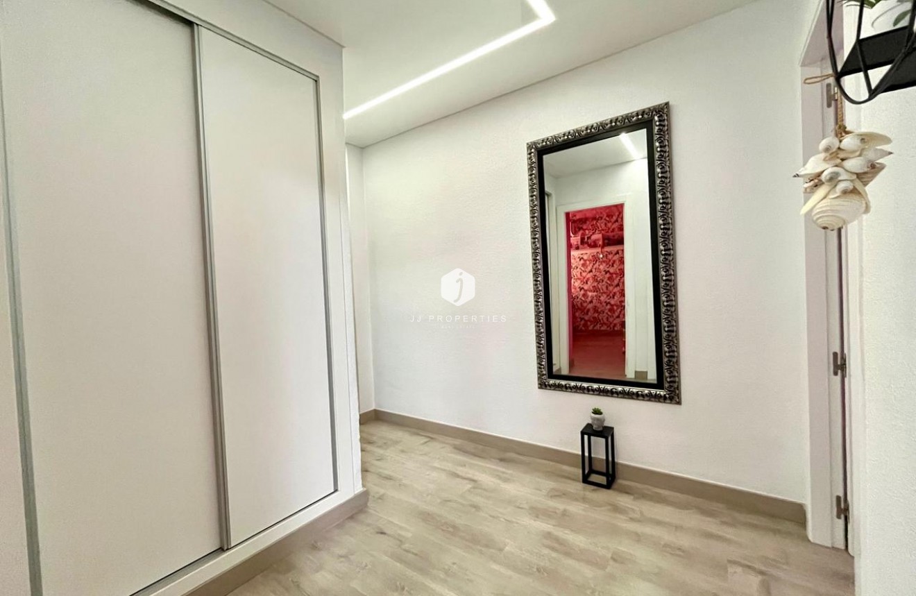 D'occasion - Appartement -
Torrevieja - Costa Blanca