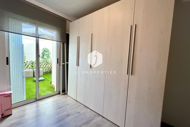 D'occasion - Appartement -
Torrevieja - Costa Blanca