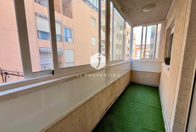 D'occasion - Appartement -
Torrevieja - Costa Blanca