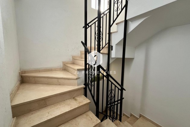 D'occasion - Appartement -
Torrevieja - Costa Blanca