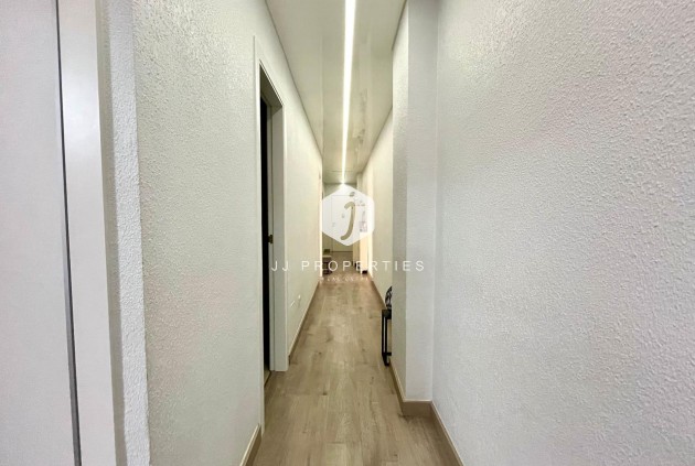 D'occasion - Appartement -
Torrevieja - Costa Blanca