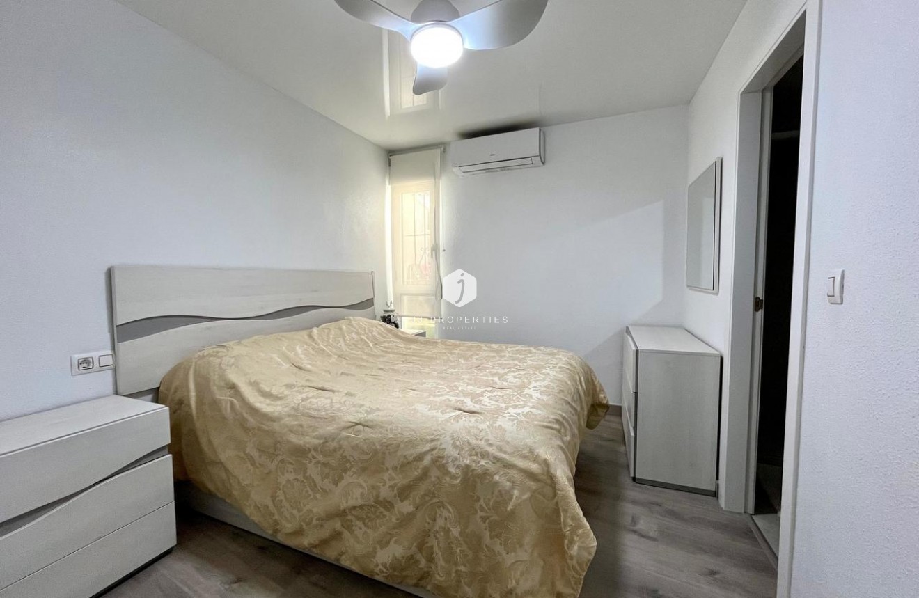 D'occasion - Appartement -
Torrevieja - Costa Blanca