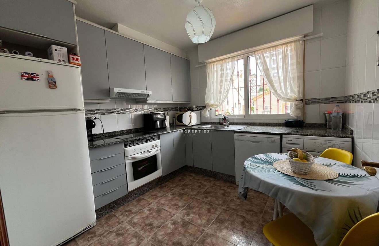 Segunda mano - Ático -
Torrevieja - La Florida